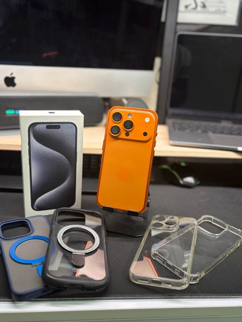 Apple iPhone 15 Pro 本体 128gbケース4個付き