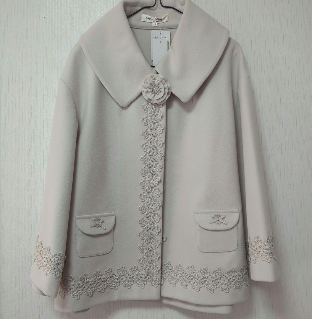 新品タグ付きスーパービューティー★レース使い✤取り外しコサージュ付ショートコート