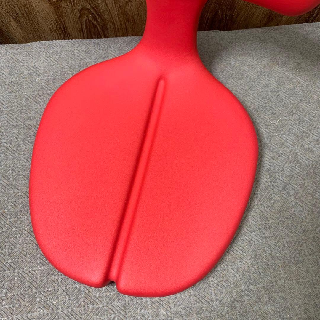 J608 アーユル メディカルシート ayur medical 赤 姿勢矯正