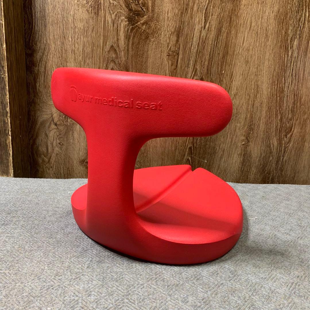 J608 アーユル メディカルシート ayur medical 赤 姿勢矯正