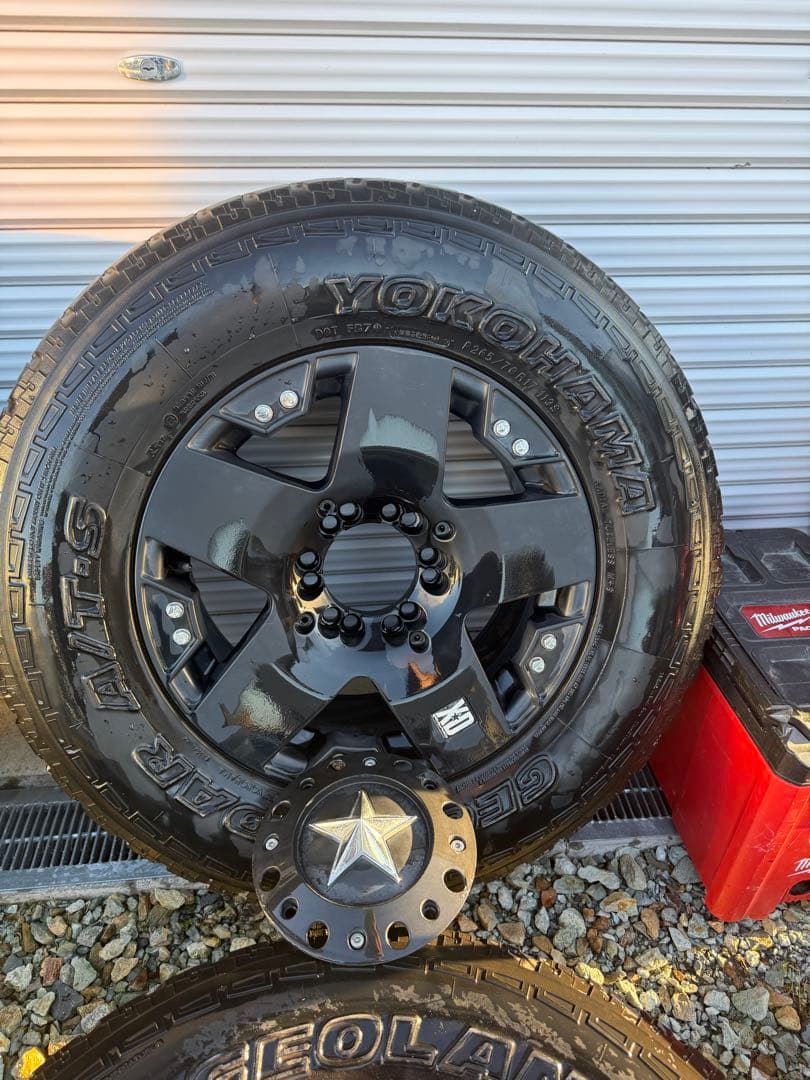 KMC XD775ROCKSTAR 17in 8.0J+35 6Hスタッドレスに