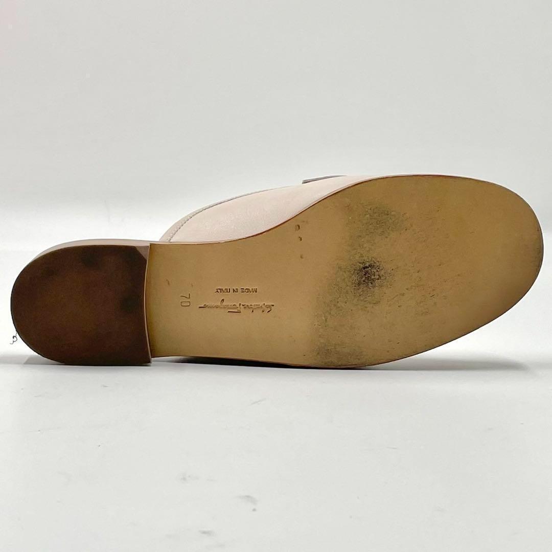 フェラガモ ガンチーニ ミュール パンプス スリッポン ベージュ アイボリー