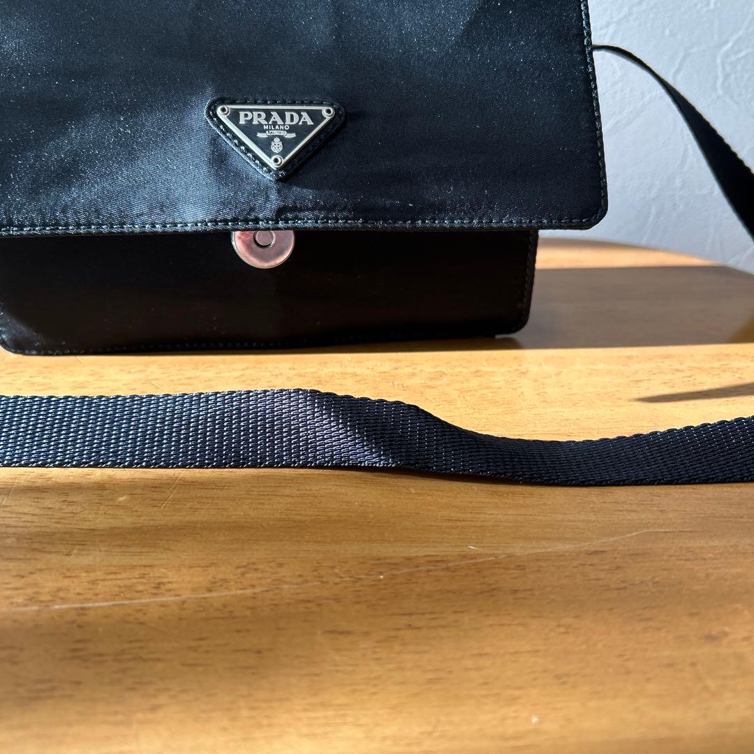PRADA ミニバッグ