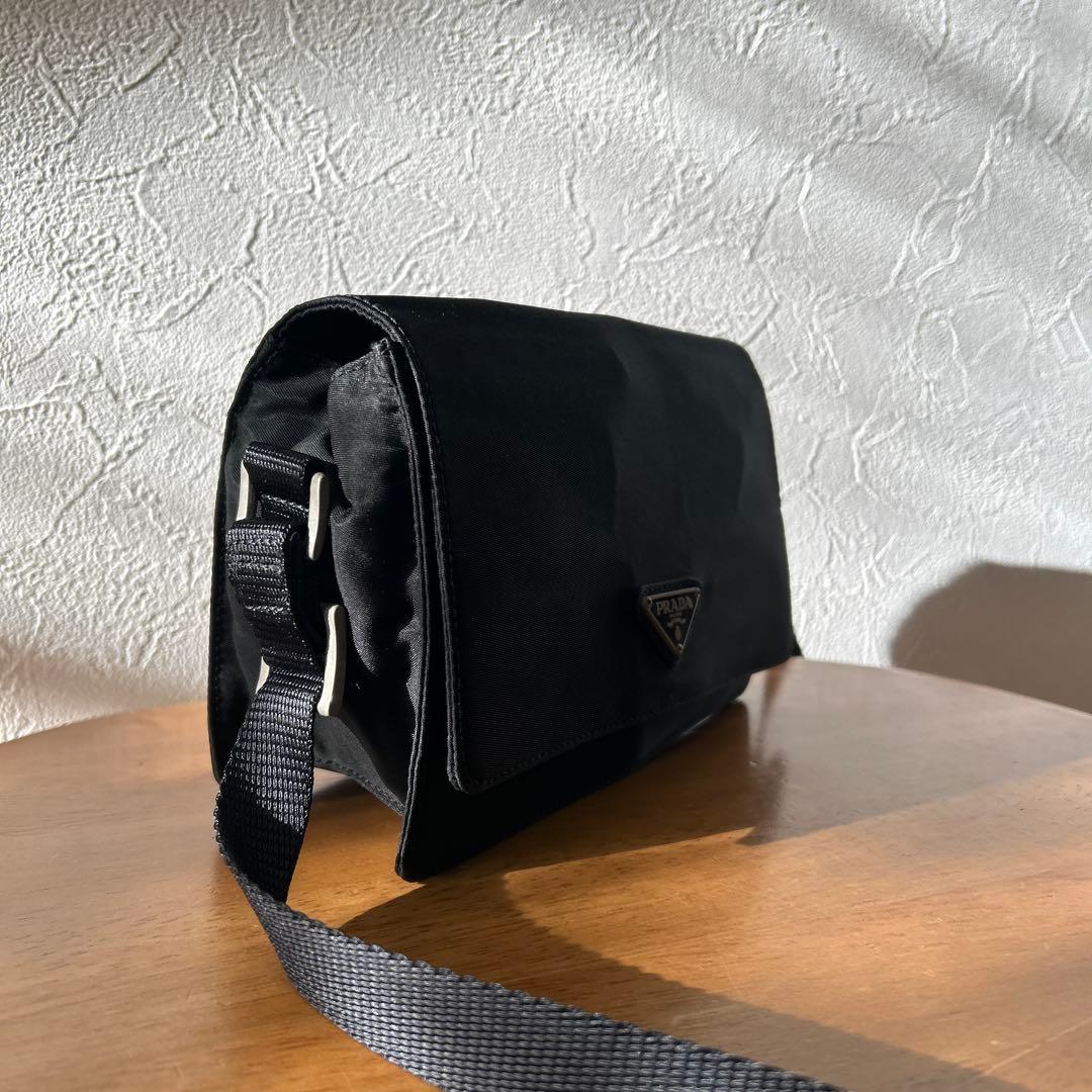 PRADA ミニバッグ