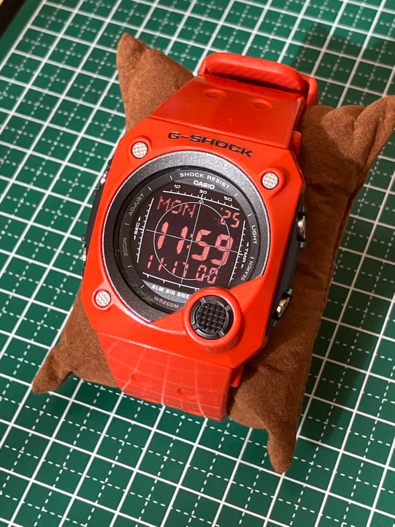 CASIO G-SHOCK G-8000 オレンジ×ブラック レッド液晶