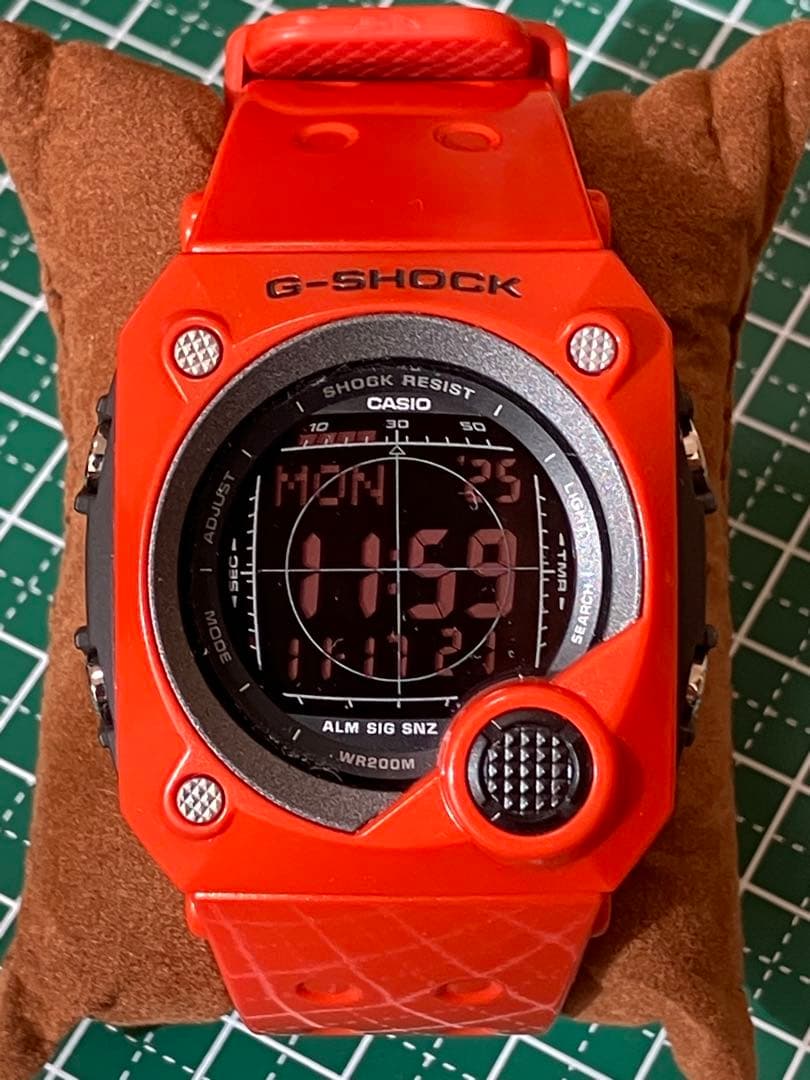 CASIO G-SHOCK G-8000 オレンジ×ブラック レッド液晶