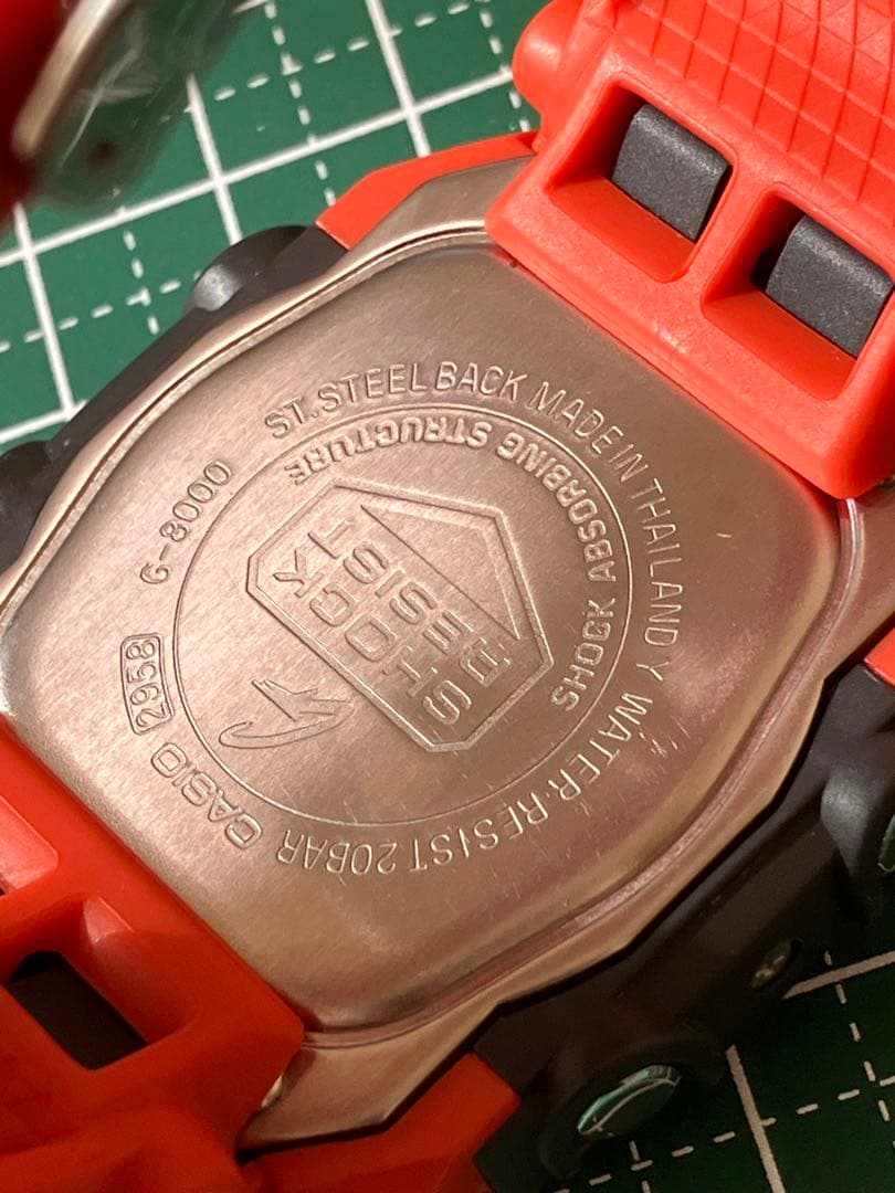 CASIO G-SHOCK G-8000 オレンジ×ブラック レッド液晶