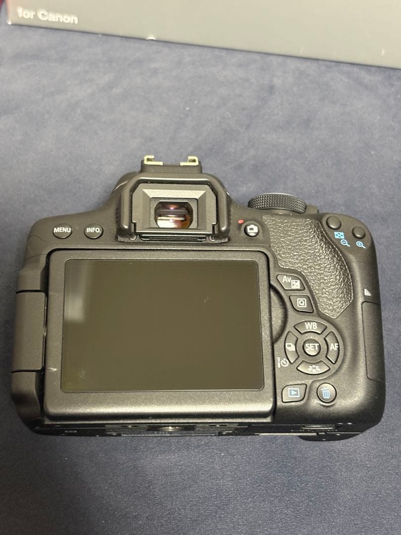 Canon EOSKissX8i デジタル一眼レフカメラ
