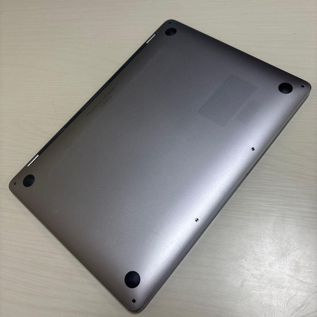 【極美品/16GBMacBook Pro M1 13インチ256GB シルバー