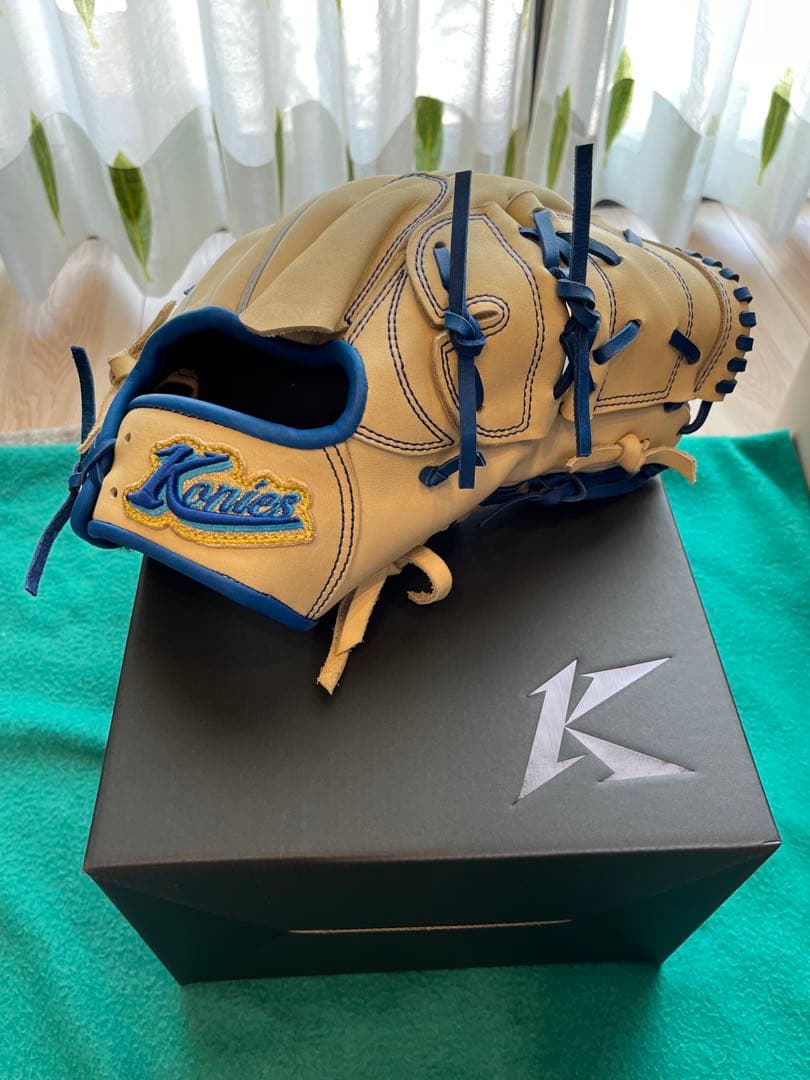 軟式オーダーグローブ 投手　ベージュ/青