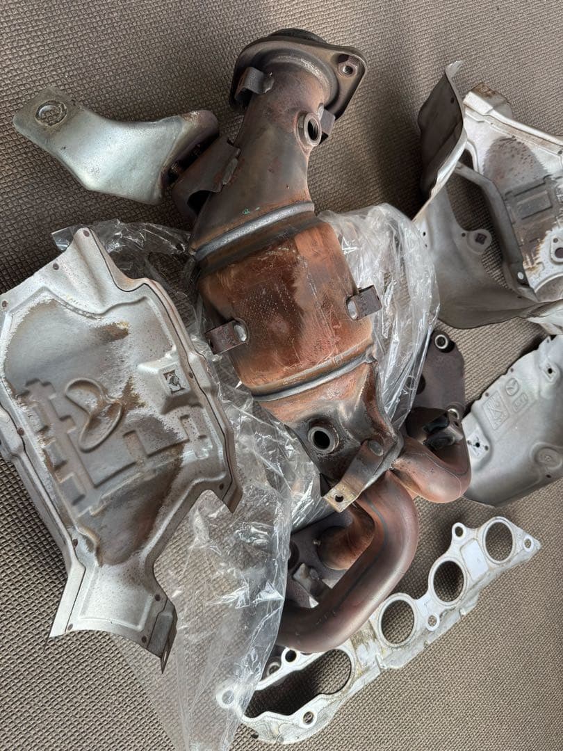 ncロードスター 純正エキマニ