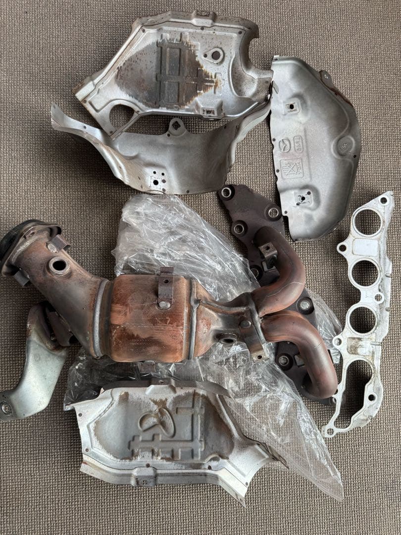 ncロードスター 純正エキマニ