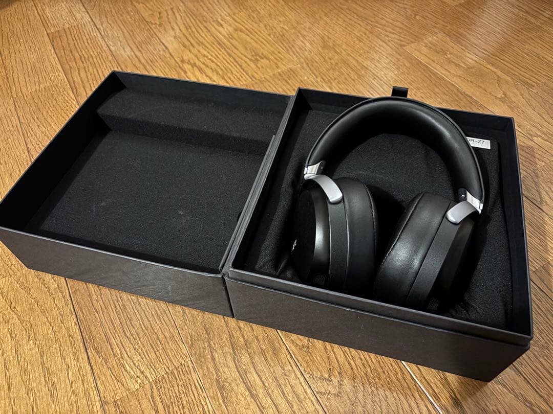 【美品】SONY MDR-Z7 ステレオヘッドホン【ハイレゾ対応】