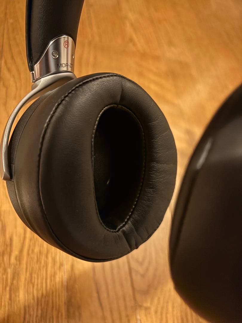 【美品】SONY MDR-Z7 ステレオヘッドホン【ハイレゾ対応】