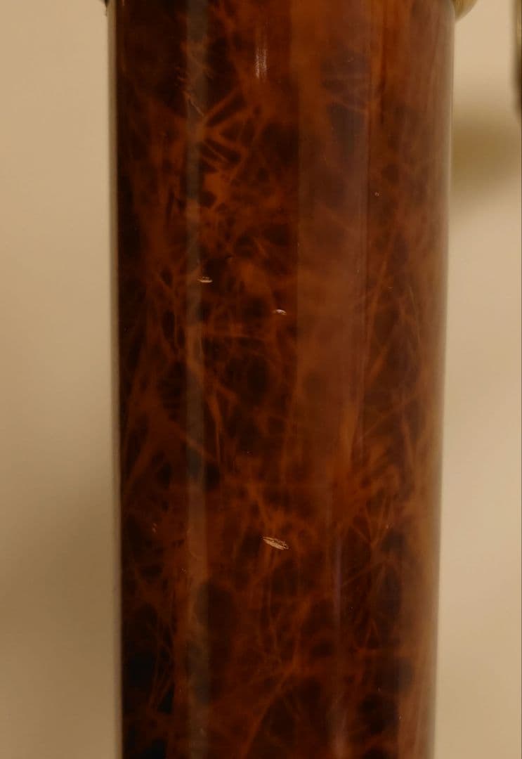 イタリア製　エレガントな真鍮と大理石柄ポールハンガー