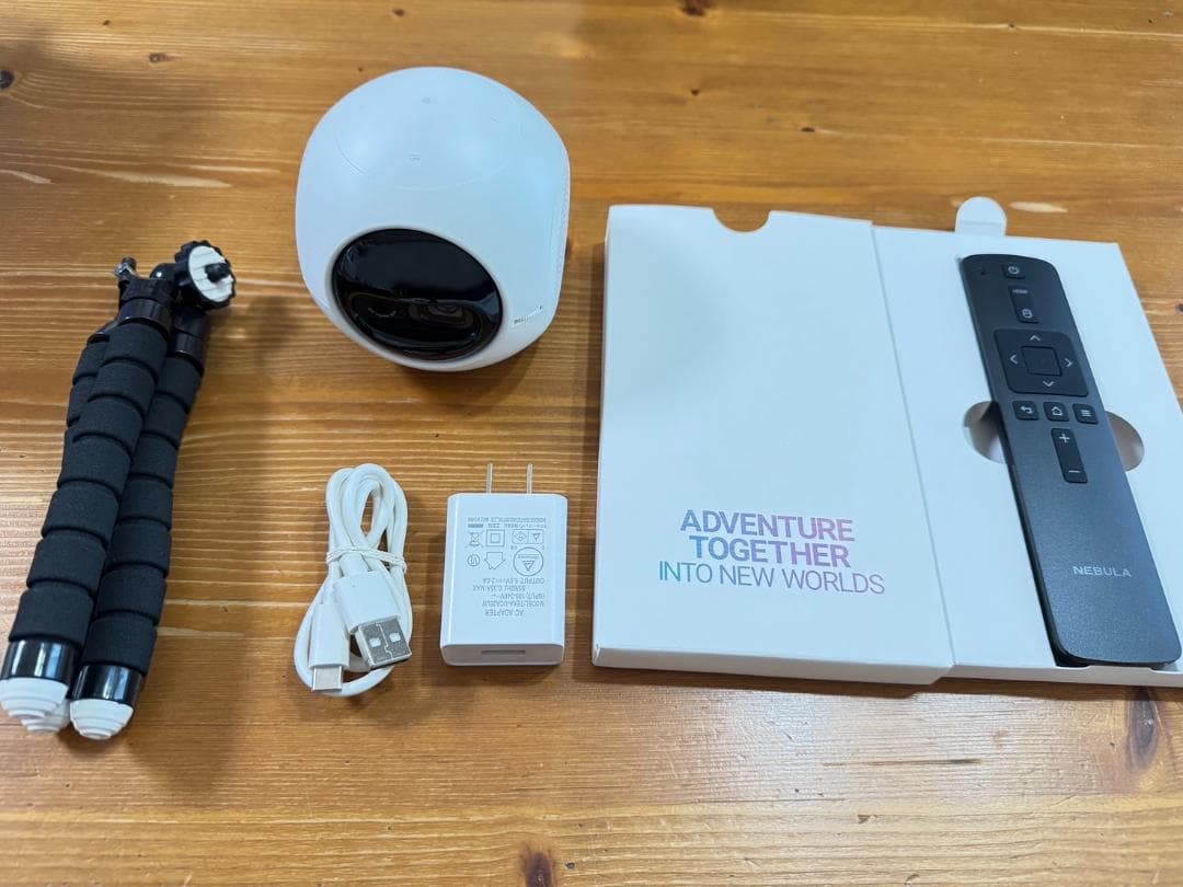 【美品】Anker ASTRO Pocket Cinema プロジェクター