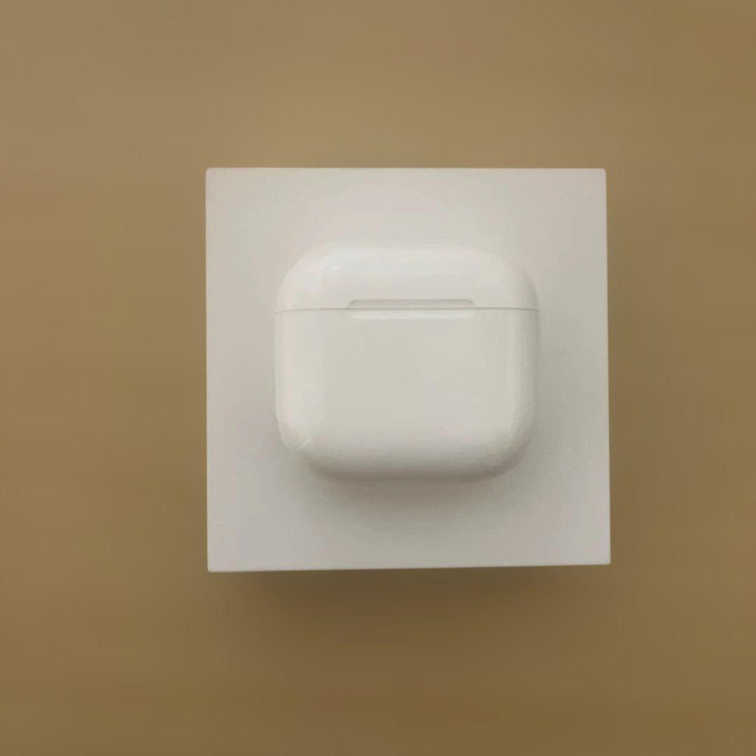ノイズキャンセリング搭載AirPods4本体iFace clearケース付き