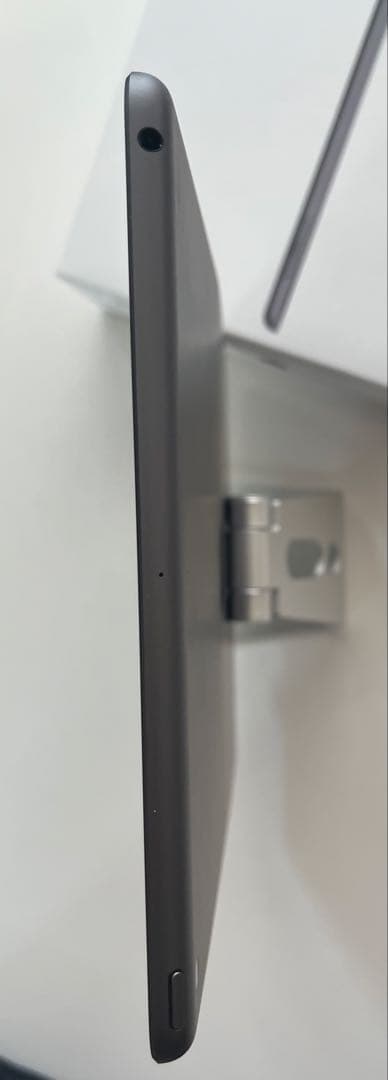 iPad 第9世代Wi-Fi 64GB 10.2インチ　箱付き