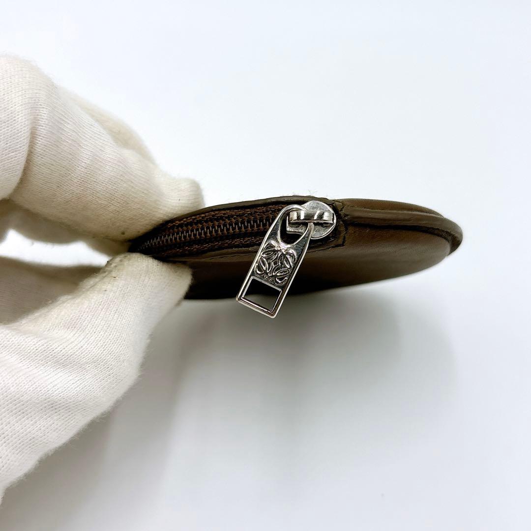 極美品 ＊ LOEWE ロエベ アナグラム レザー 丸型 ケース ブラウン