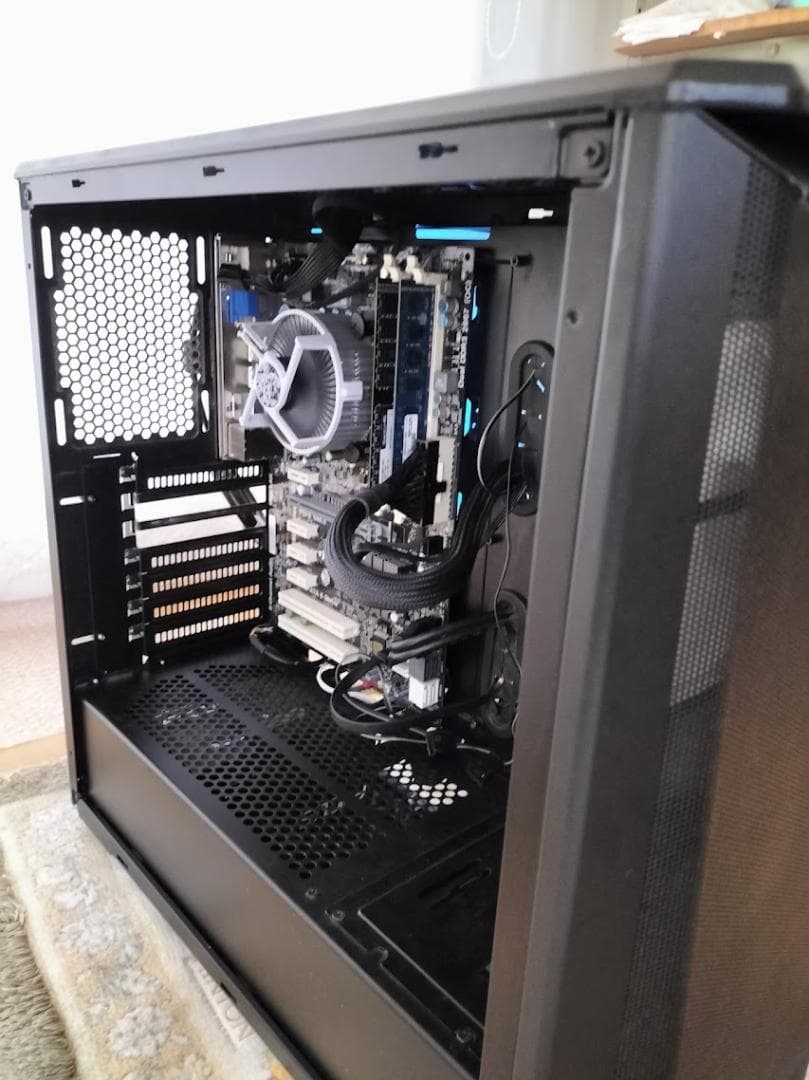 ｐｃケース＋電源７５０Ｗ＋パソコン