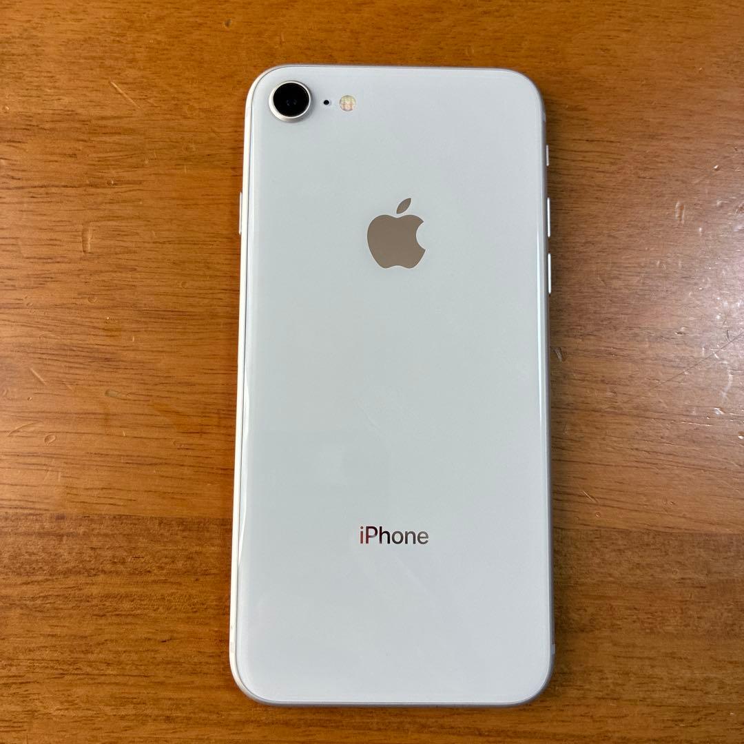 Apple iPhone 8 64GB ホワイト　本体