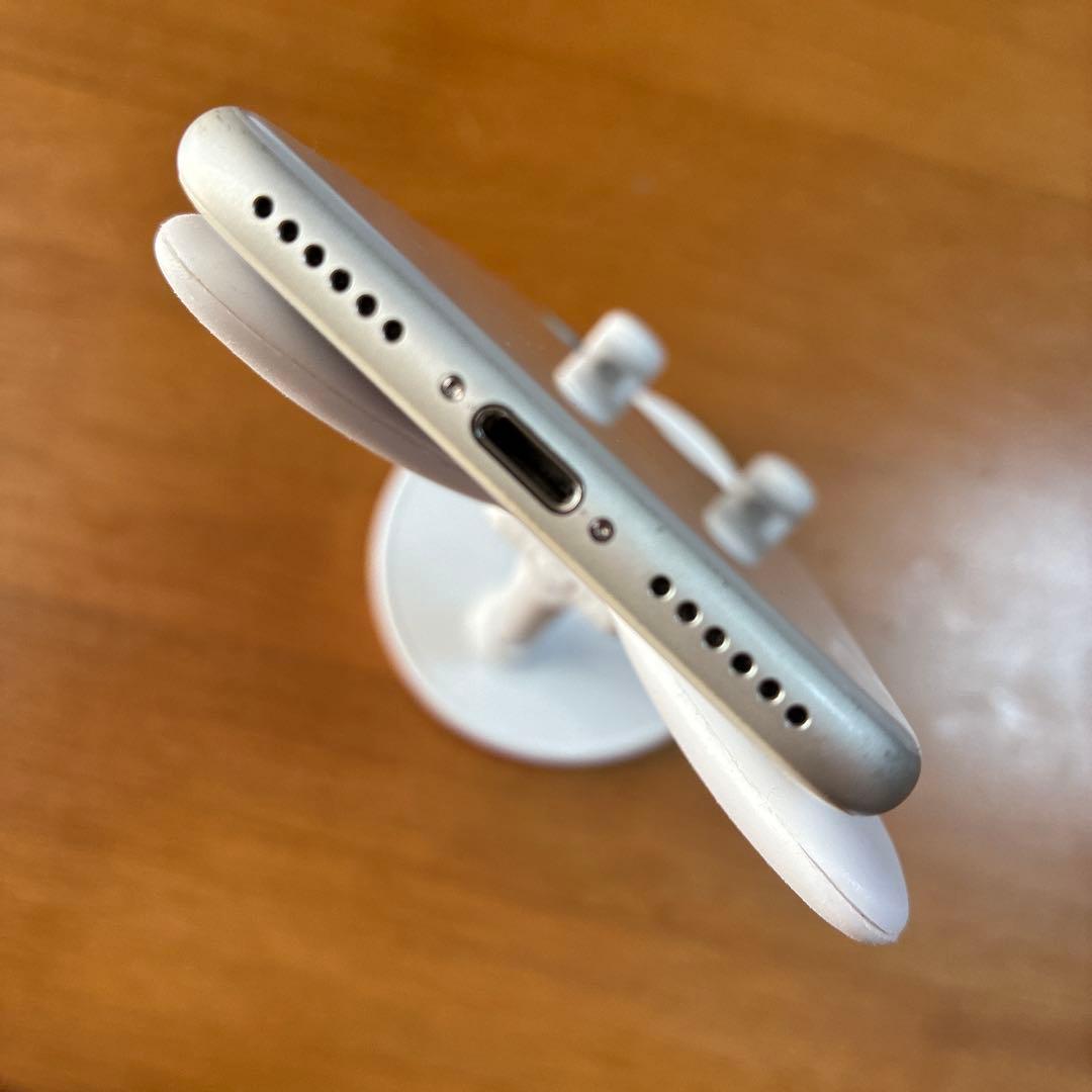 Apple iPhone 8 64GB ホワイト　本体