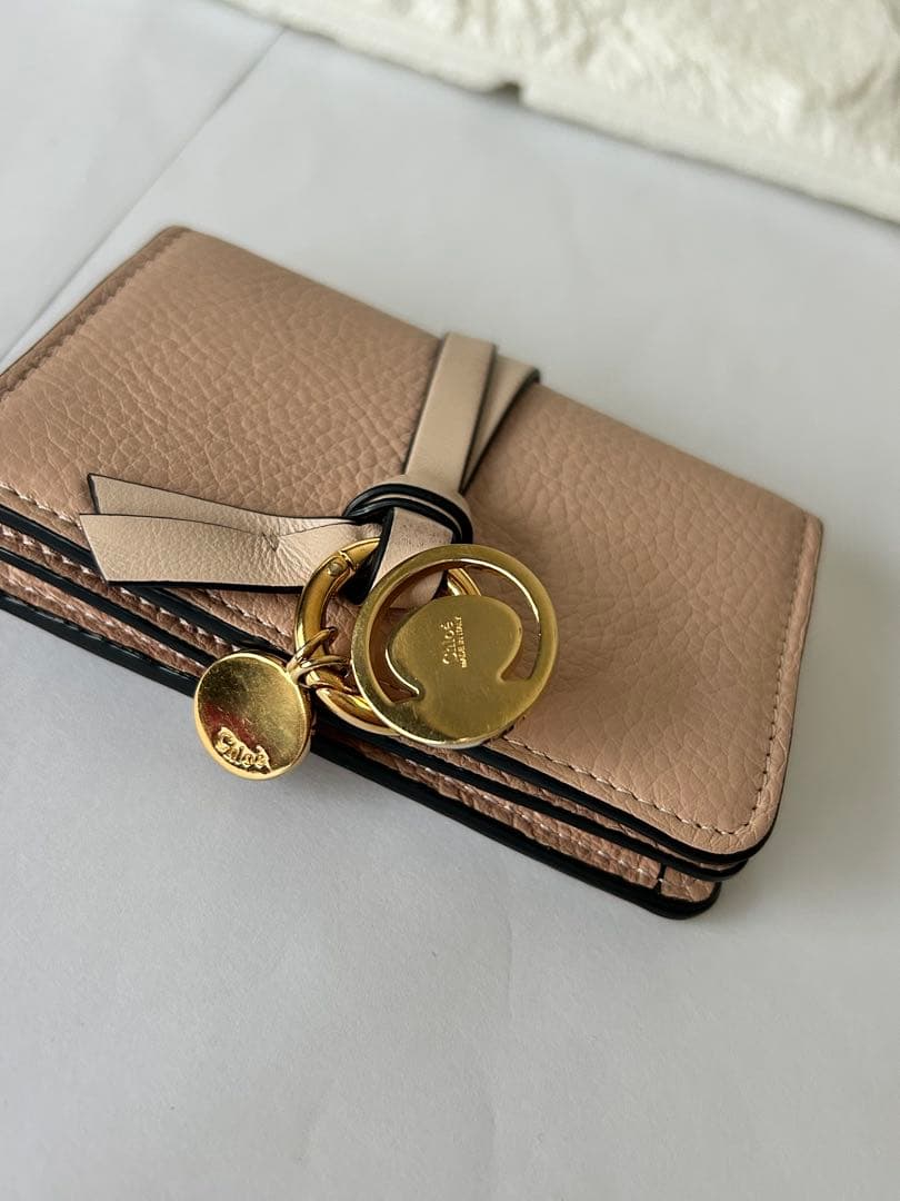 Chloe クロエ　ピンクベージュ　レザー名刺入れ ロゴ金具付き　カード入れ