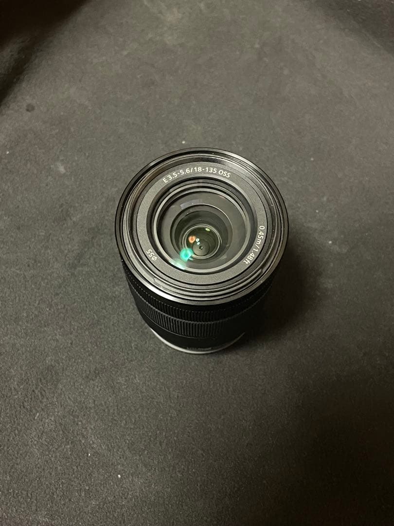 美品SONY 18-135mm f3.5-5.6ズームレンズ sel18135