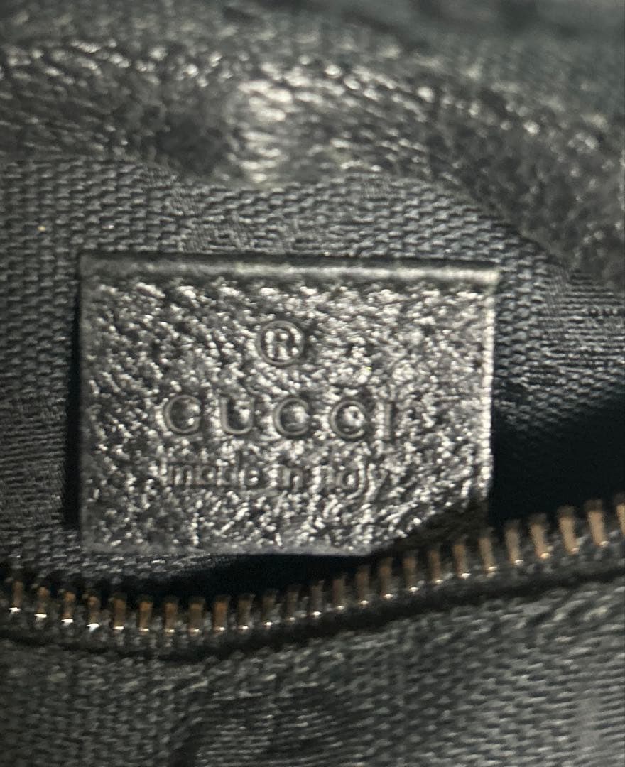 GUCCI グッチ ボディバッグ ブラック GG柄　保存袋