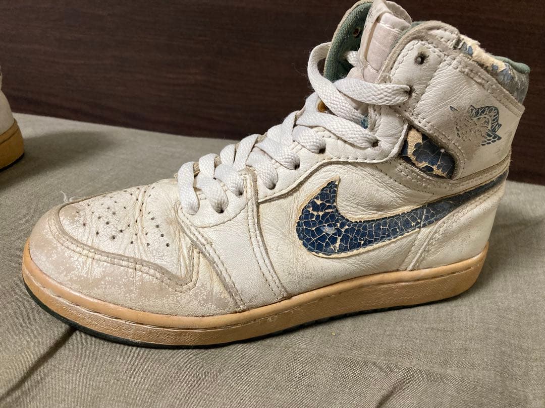 激レア！スカイジョーダン1 メタリックブルー