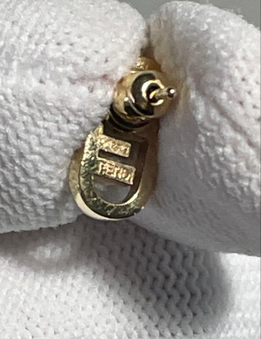 【えい】 FENDI ゴールド ピアス 片耳用