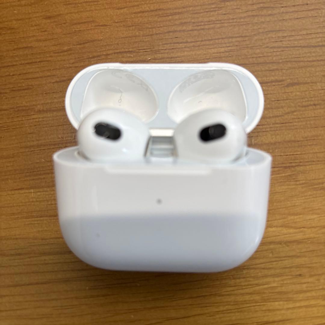 Apple AirPods 第3世代 MME73J/A ホワイト、おまけ付き！