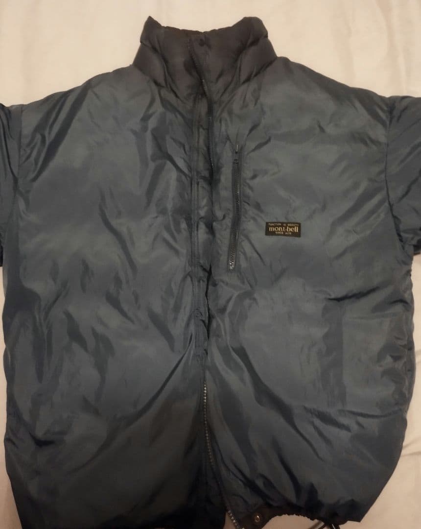 mont-bellリバーシブルダウンジャケット