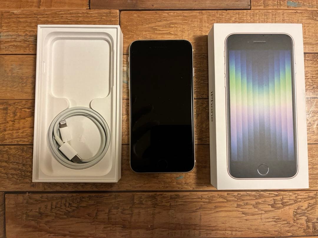 iPhone SE 第3世代 64GB スターライト 本体＋ケーブル