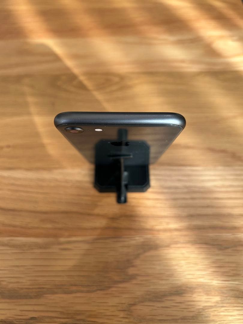 ししママ　iPhone 8 スペースグレイ 64 GB docomo