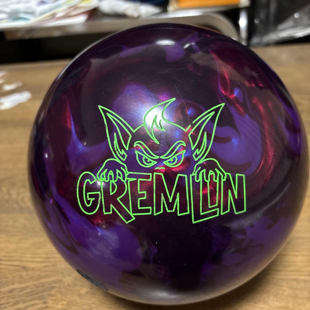 GREMLIN ボウリングボール 紫色 14ポンド