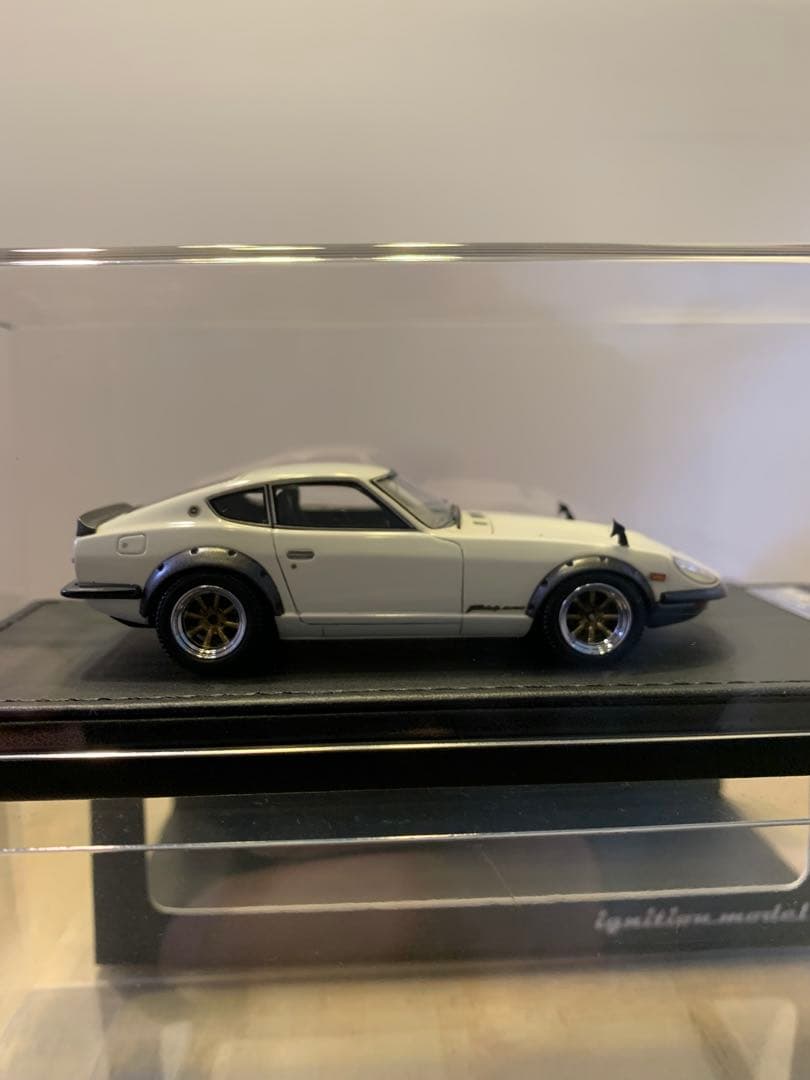 イグニッションモデル　1/43 フェアレディ　Z-G HS30 ホワイト
