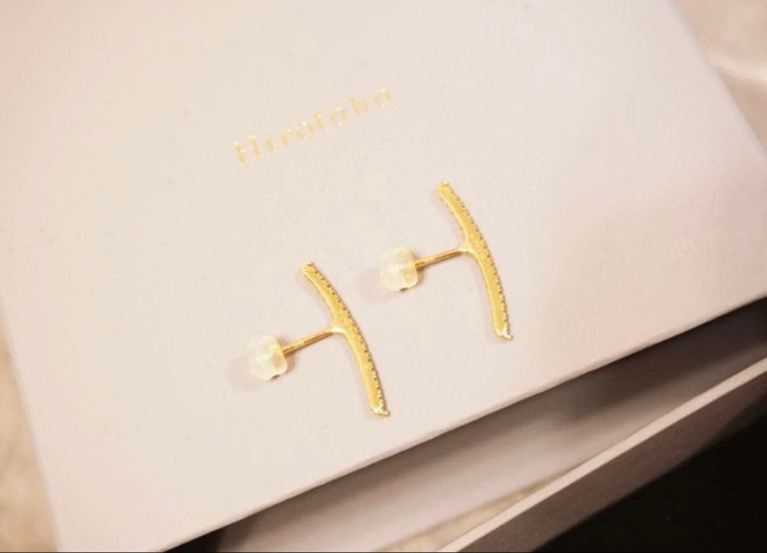 ハレクラニGossamer ロングバー ダイヤモンドピアス【ペア】