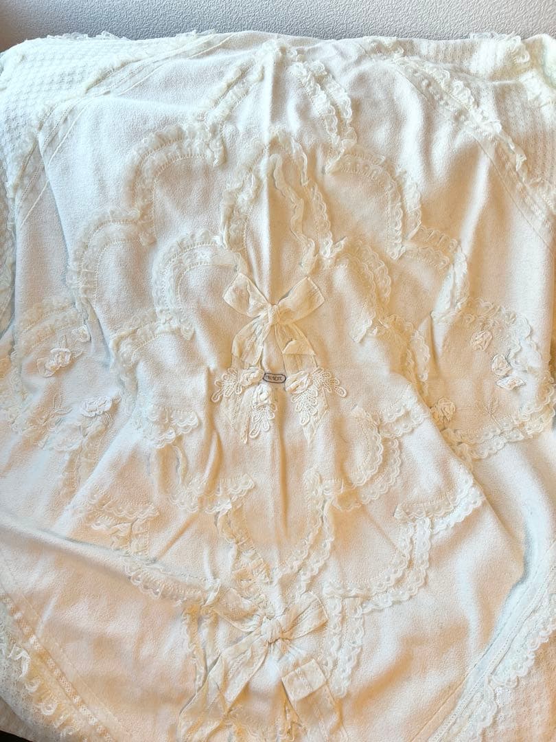 ✨さえら ヒスクローネ 綿毛布 Wダブル 上品レース 花モチーフ✨