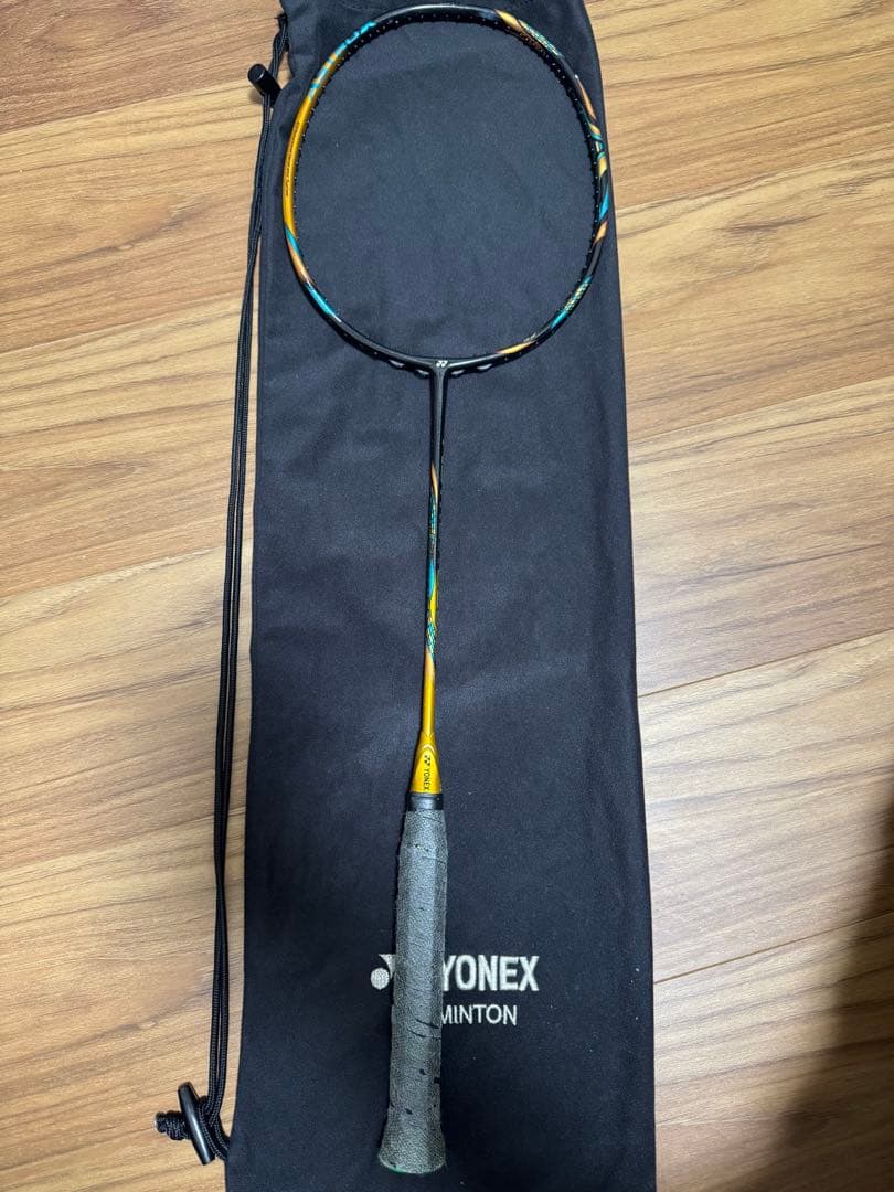 YONEX バドミントンラケット アストロクス88D プロ4UG5 ケース付