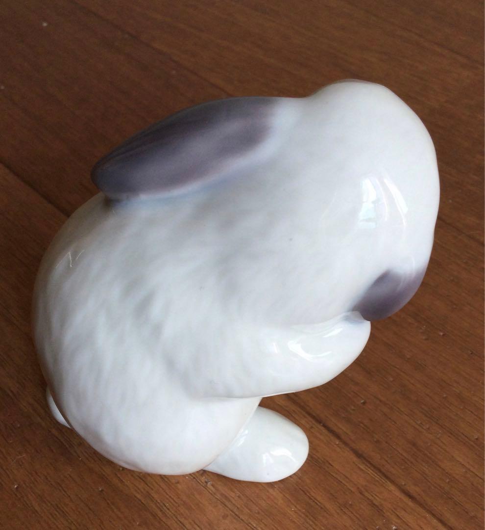   うさぎの置物　イヤーフィギュリン　2018