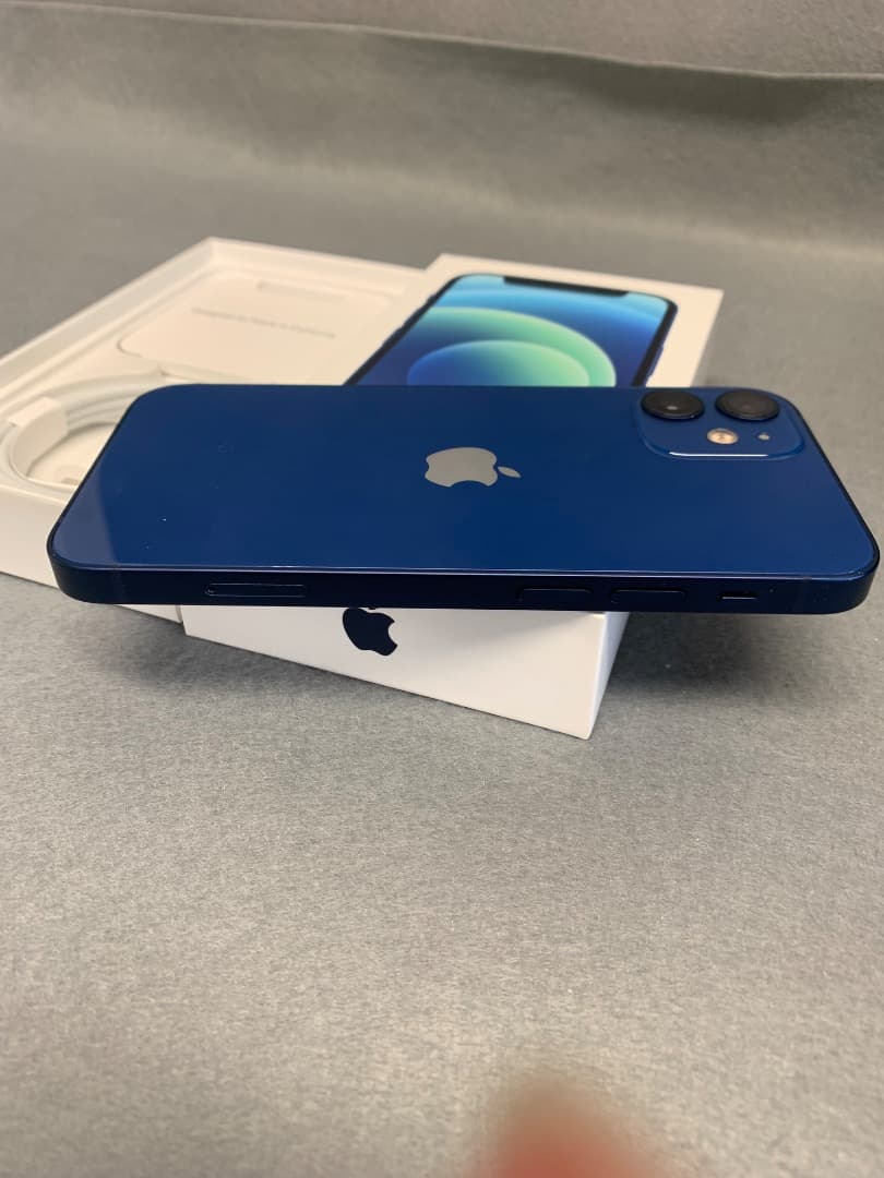 美品　国内版　SIMフリー　iPhone12 mini 128GB ブルー色