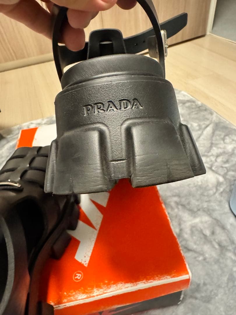 プラダ　PRADA モノリス　ラバーサンダル