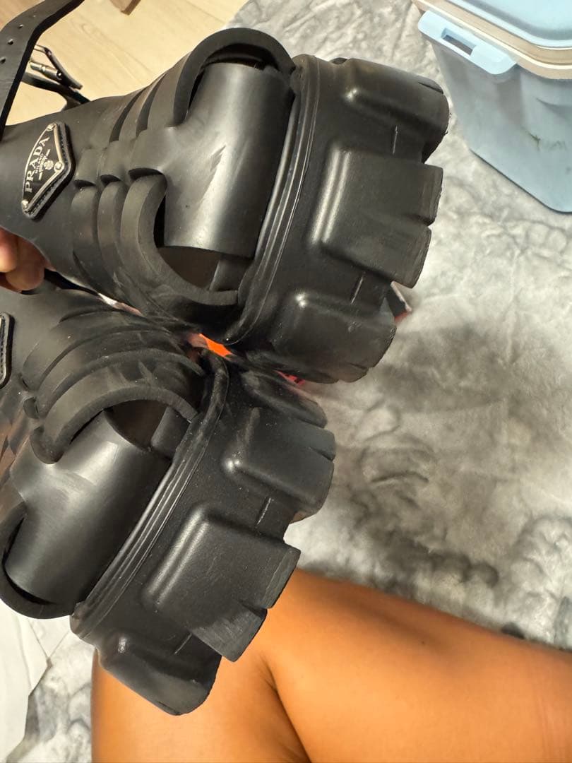 プラダ　PRADA モノリス　ラバーサンダル