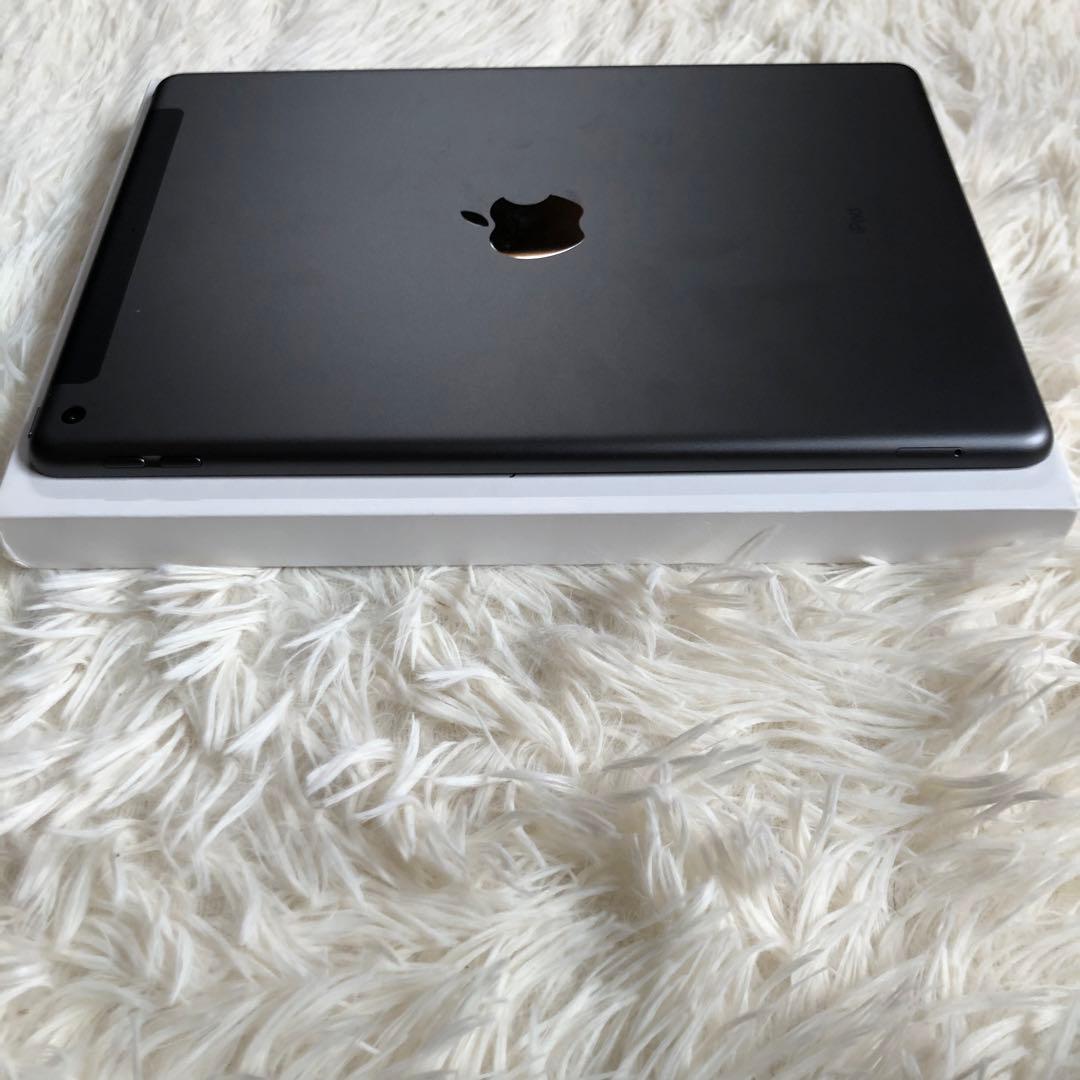 【即購入OK】iPad 第8世代 セルラーモデル【極美品】 #77 【付属品】