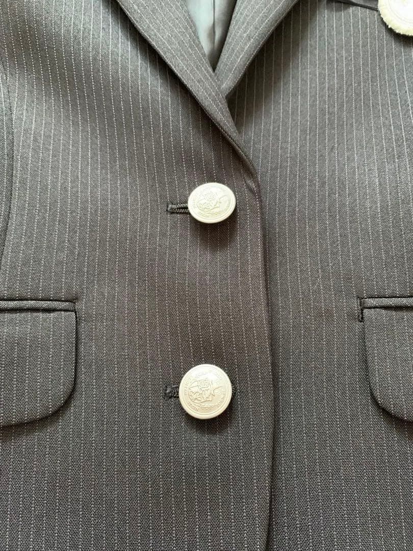 150cm キュロット スーツ グレーストライプスーツ（ブローチ付き）