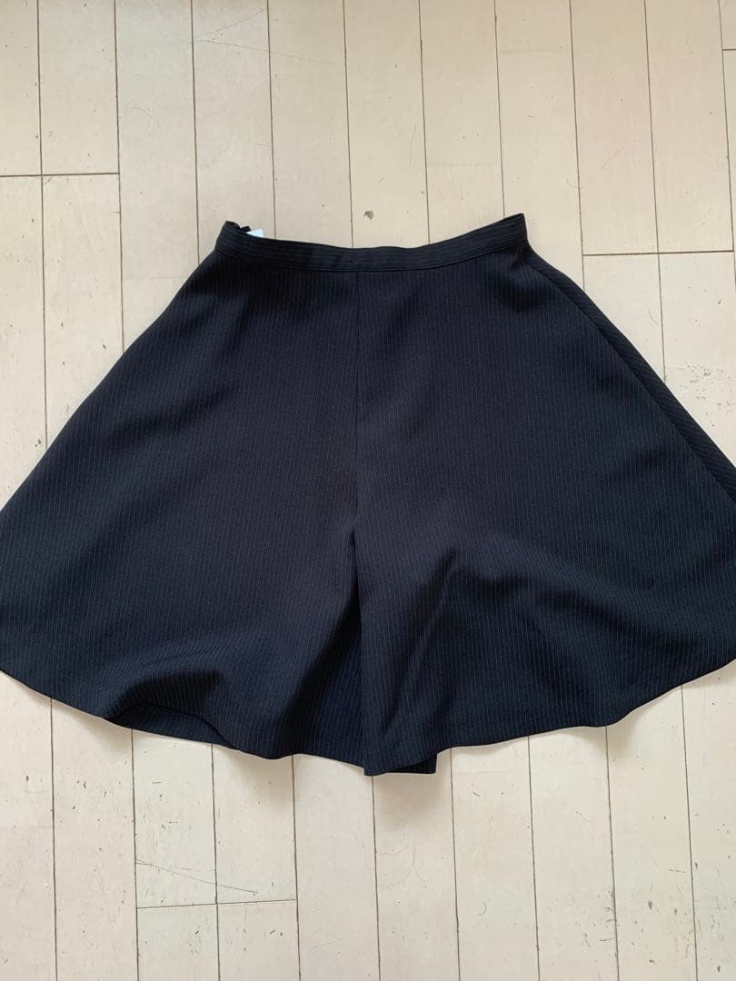 150cm キュロット スーツ グレーストライプスーツ（ブローチ付き）