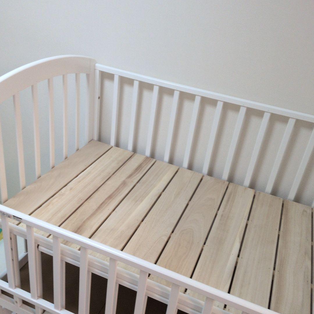 美品　KATOJI　ハイポジションベビーベット　木製ホワイトオープンベッド