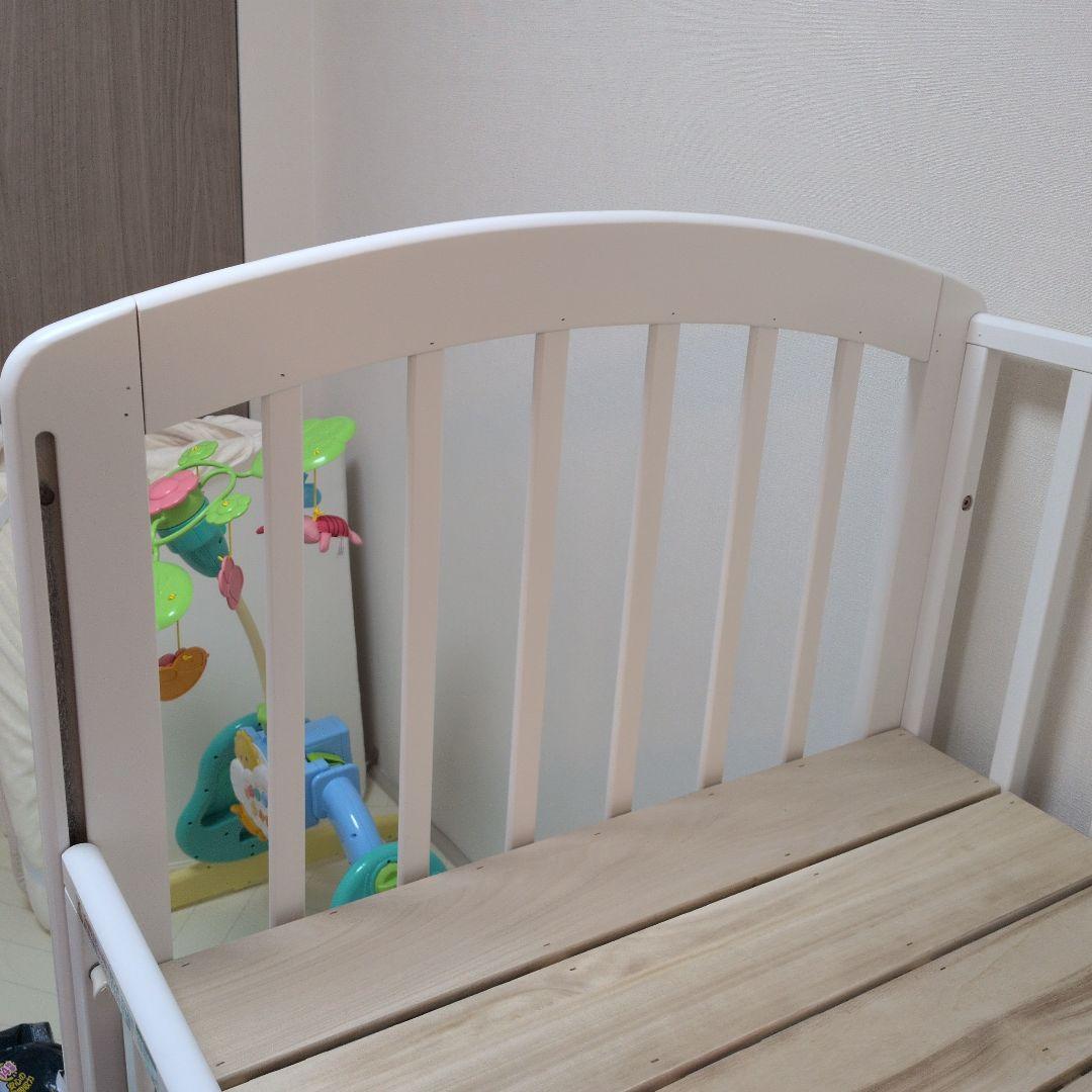 美品　KATOJI　ハイポジションベビーベット　木製ホワイトオープンベッド