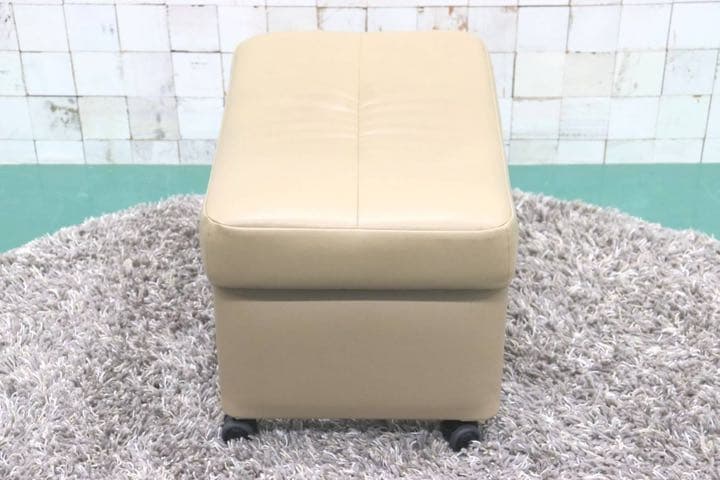 GMEH2A○karimoku / カリモク XU4206 オットマン フットス